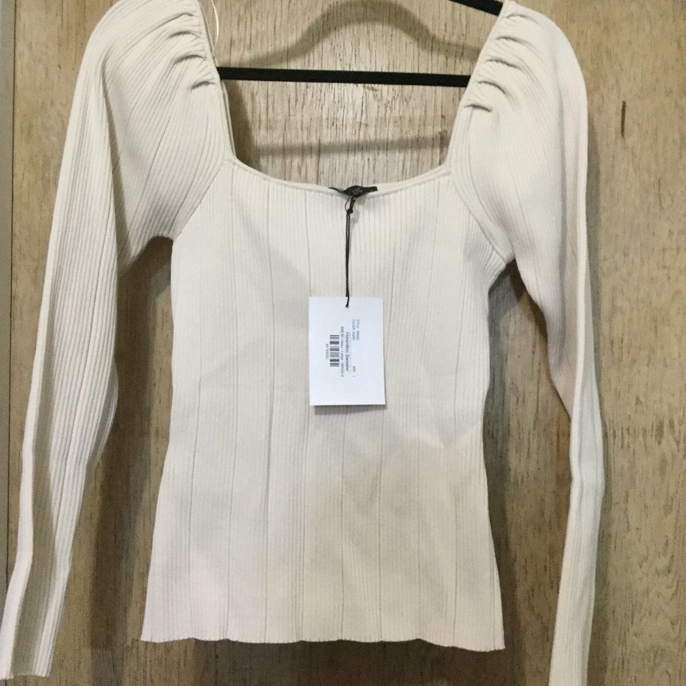NWT Florentino ribbed sweater in Ivory size large square type neckline